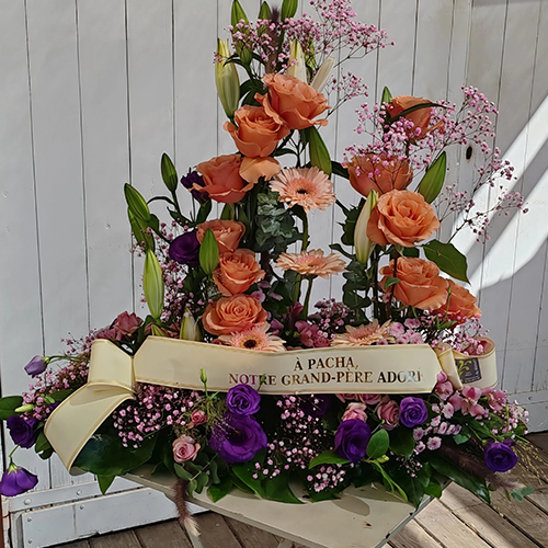 Devant de tombe avec ruban